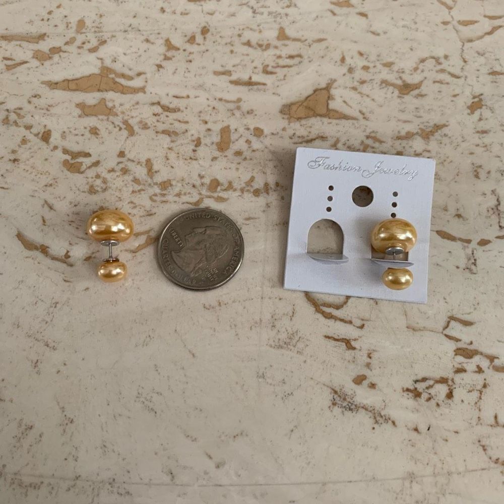 Yellow pearl earrings - Picture 2 of 7